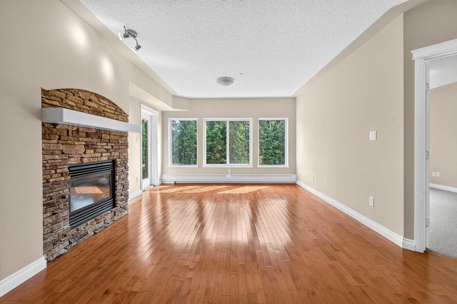 305, 30 Discovery Ridge Close SW