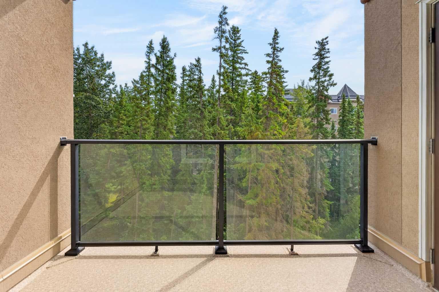 305, 30 Discovery Ridge Close SW