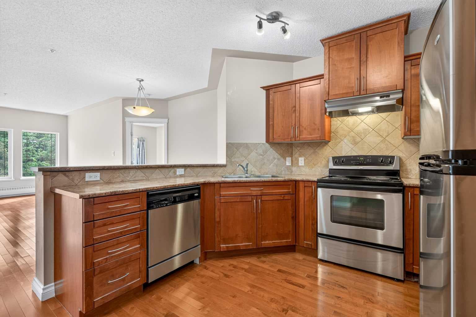 305, 30 Discovery Ridge Close SW