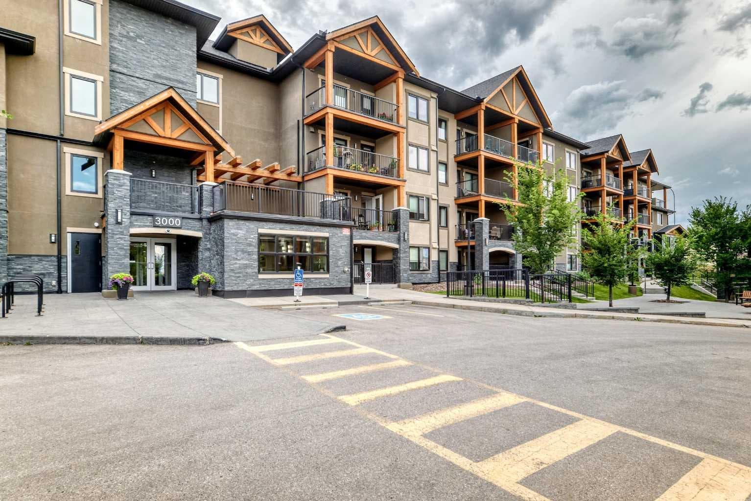 3305, 450 Kincora Glen Road NW