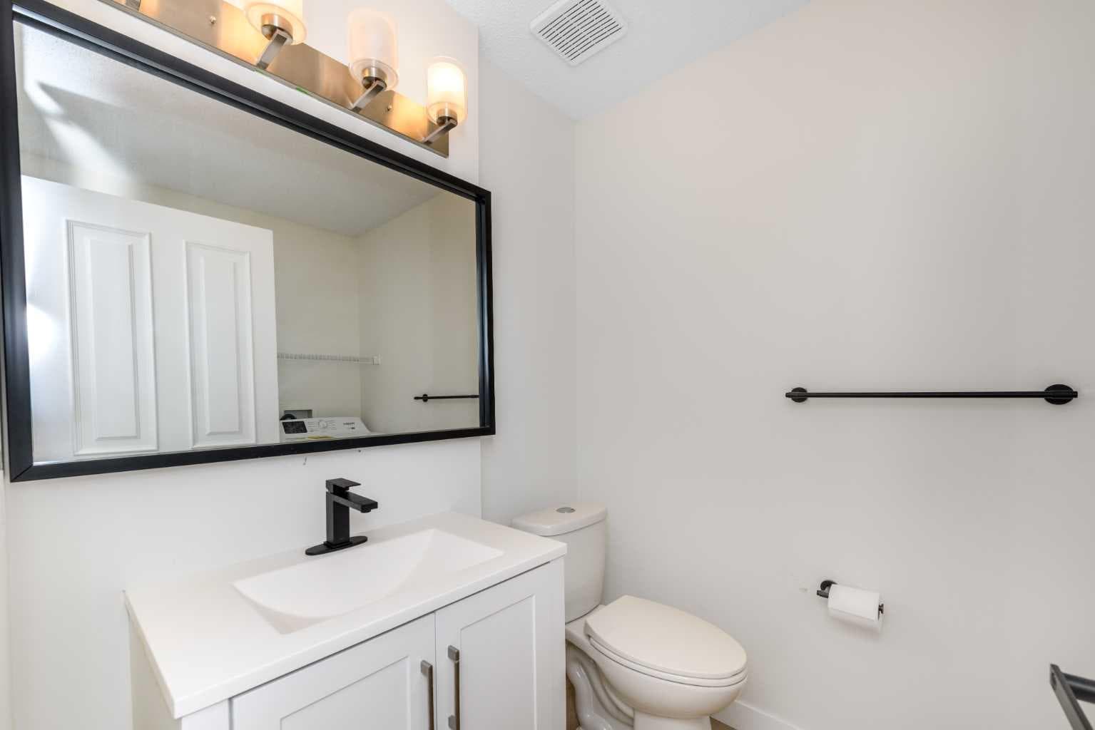 28 Coral Reef Link NE