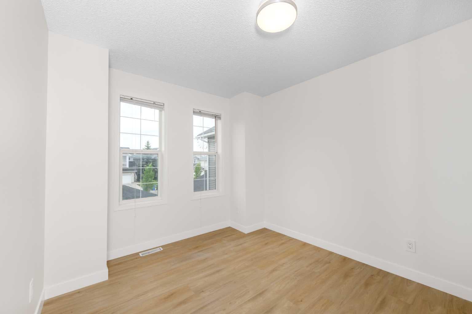 28 Coral Reef Link NE