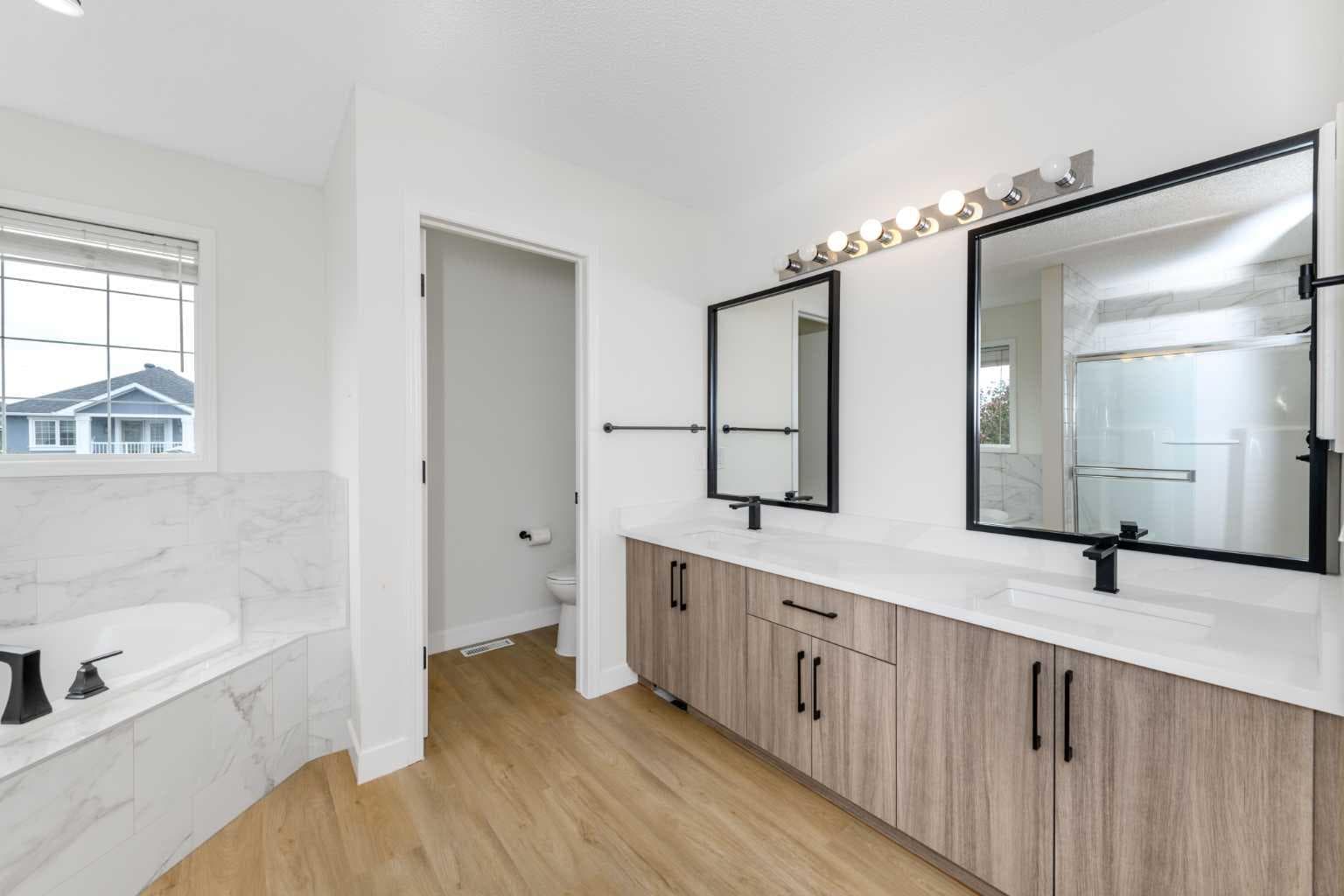 28 Coral Reef Link NE