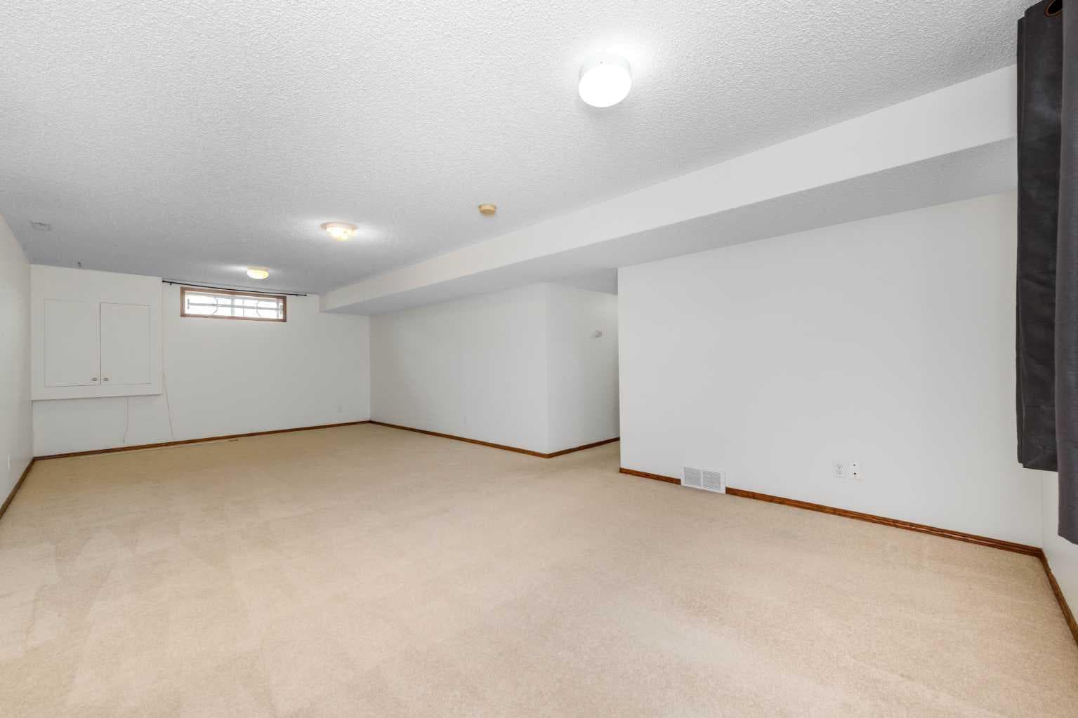 28 Coral Reef Link NE