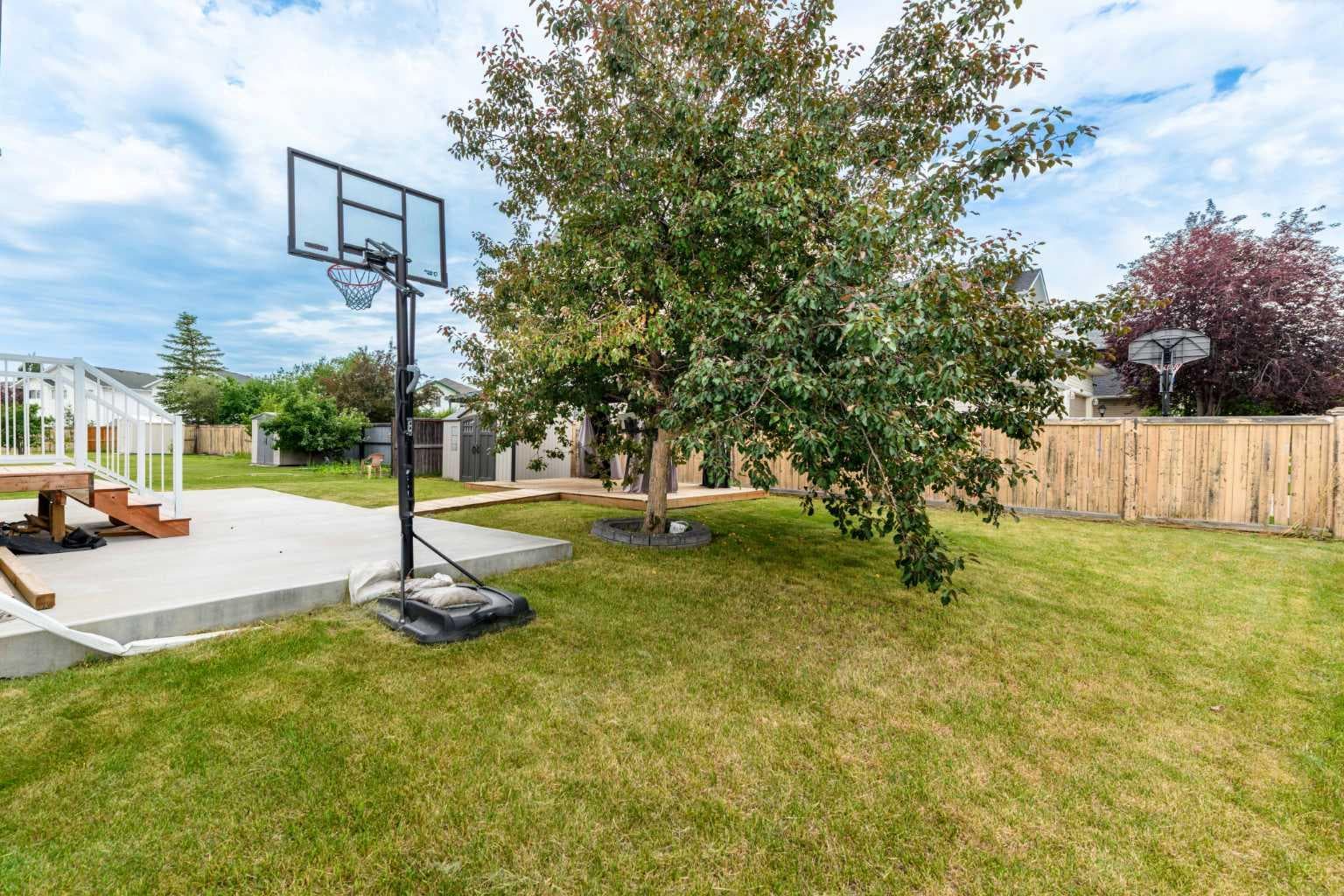 28 Coral Reef Link NE