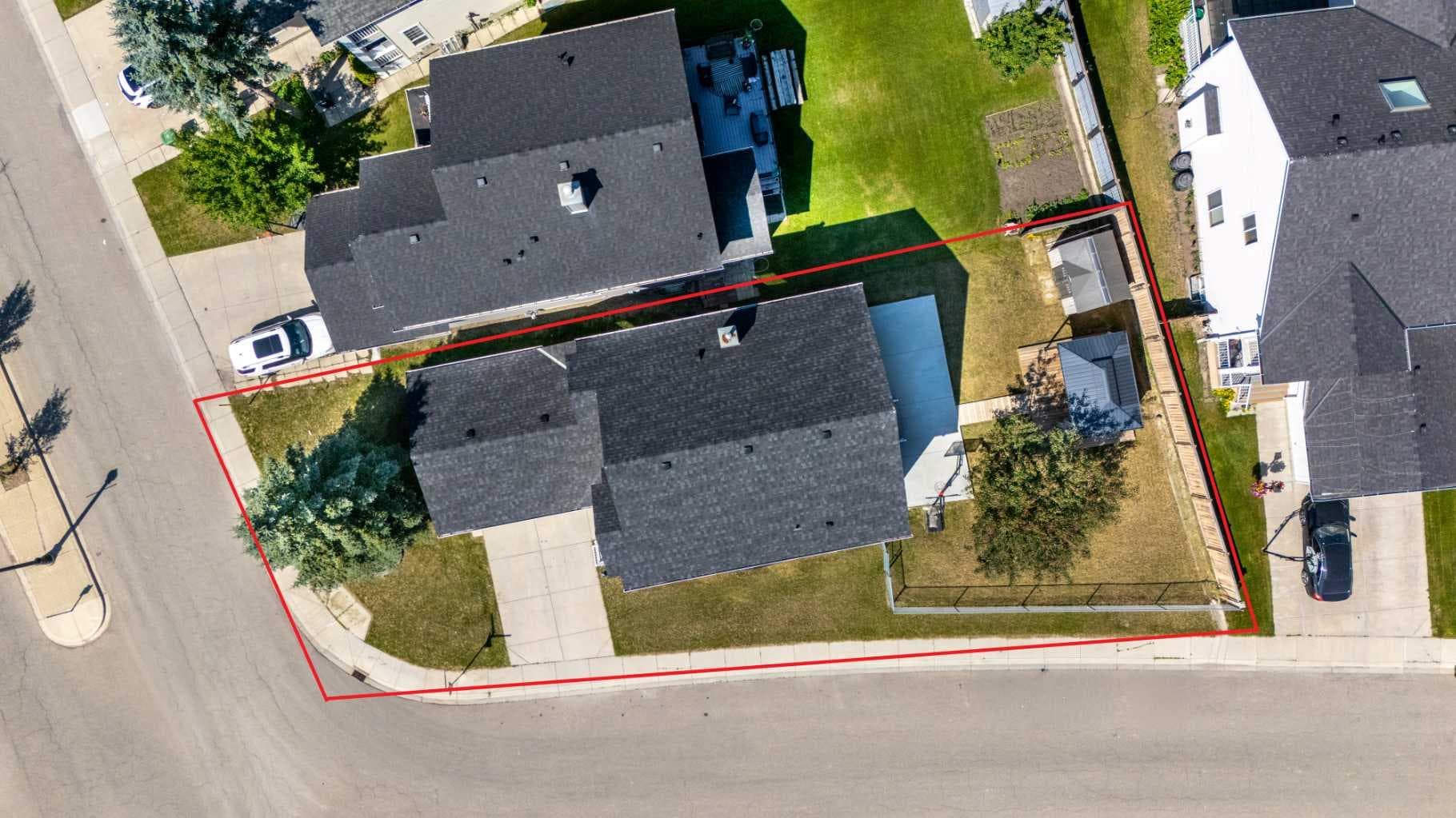 28 Coral Reef Link NE