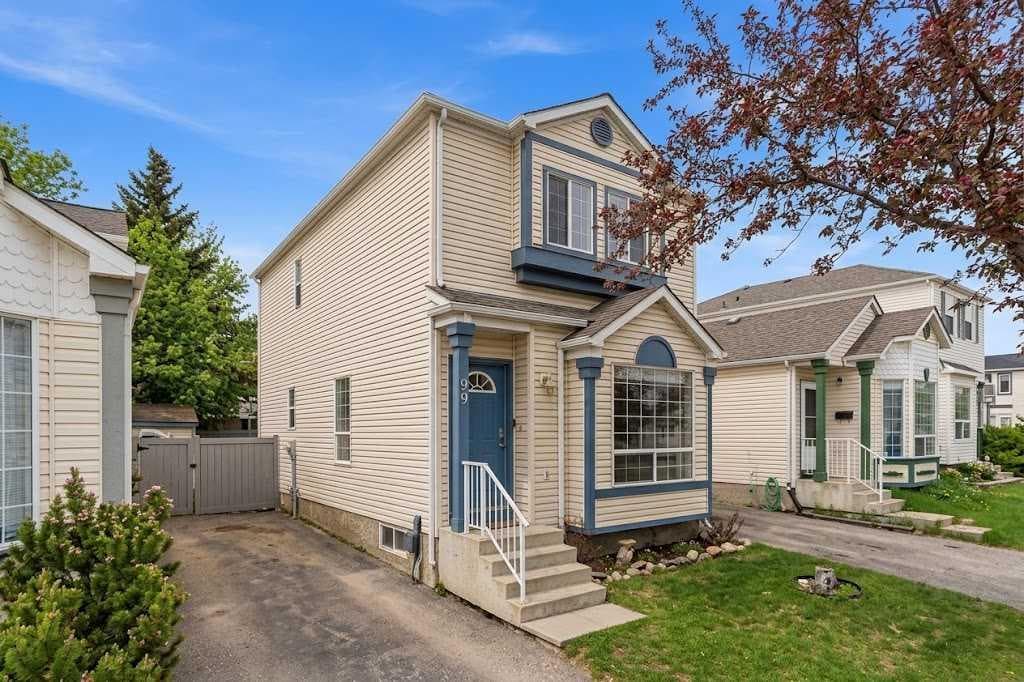 90 Coventry Lane NE