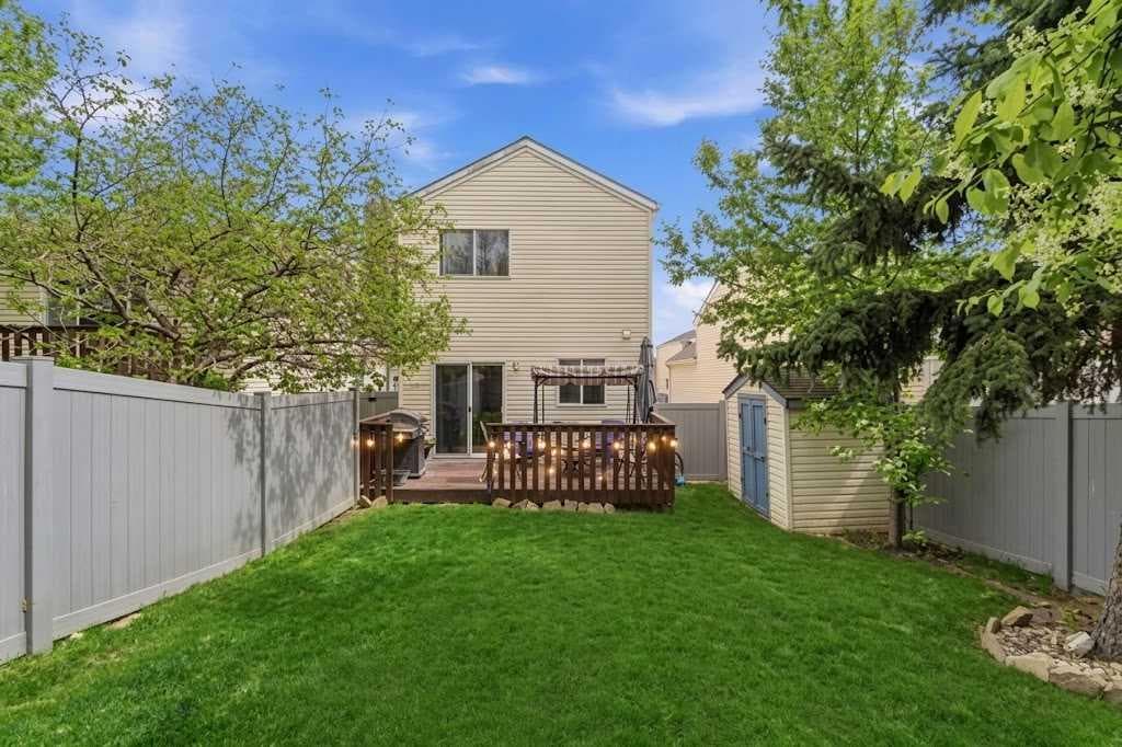 90 Coventry Lane NE
