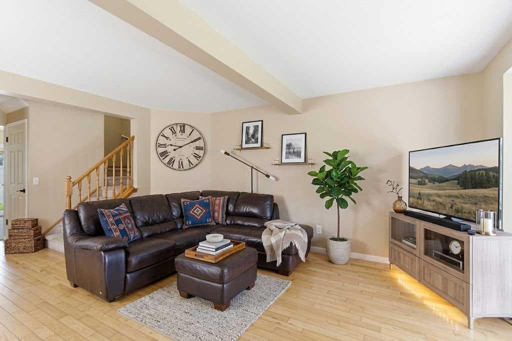 90 Coventry Lane NE