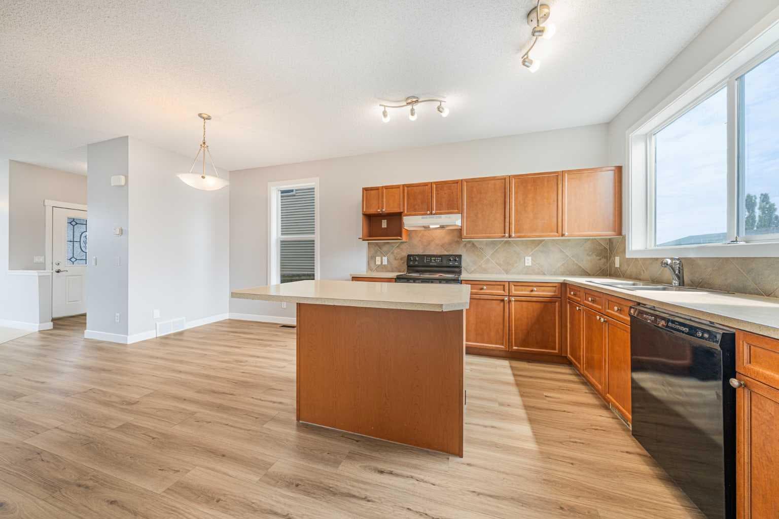 183 Silverado Way SW