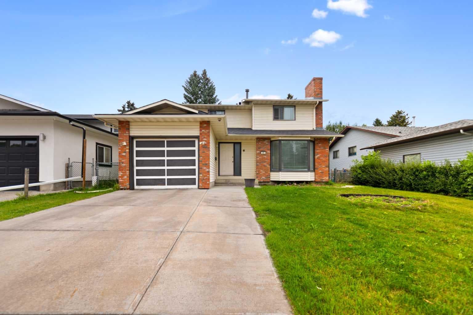 51 castlebury Way NE