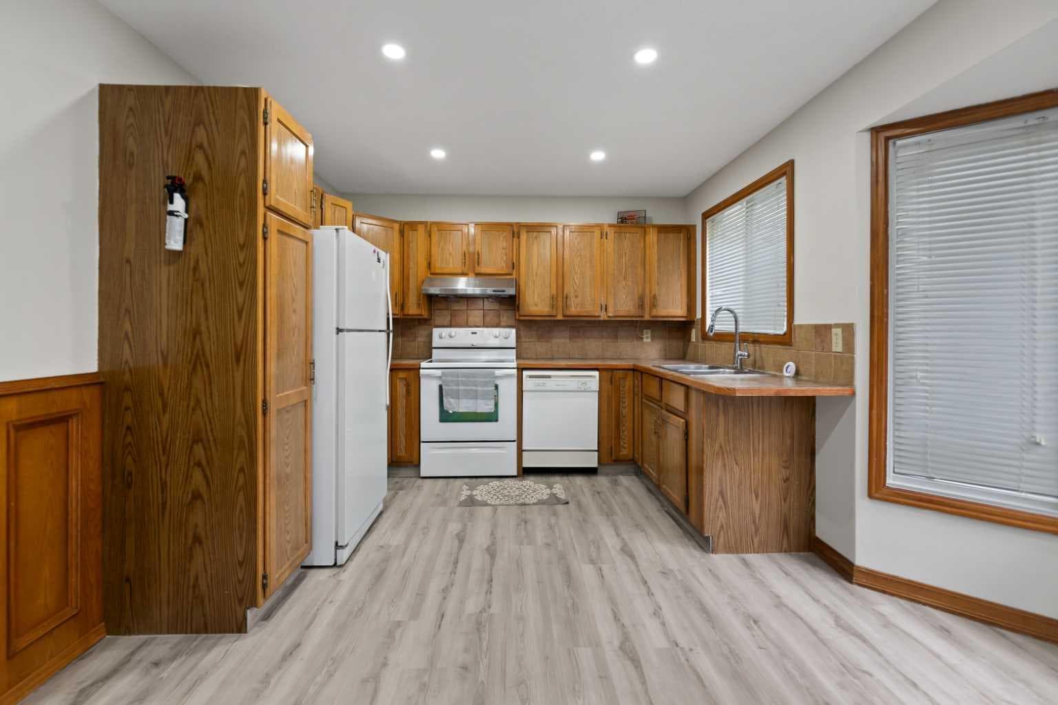 51 castlebury Way NE
