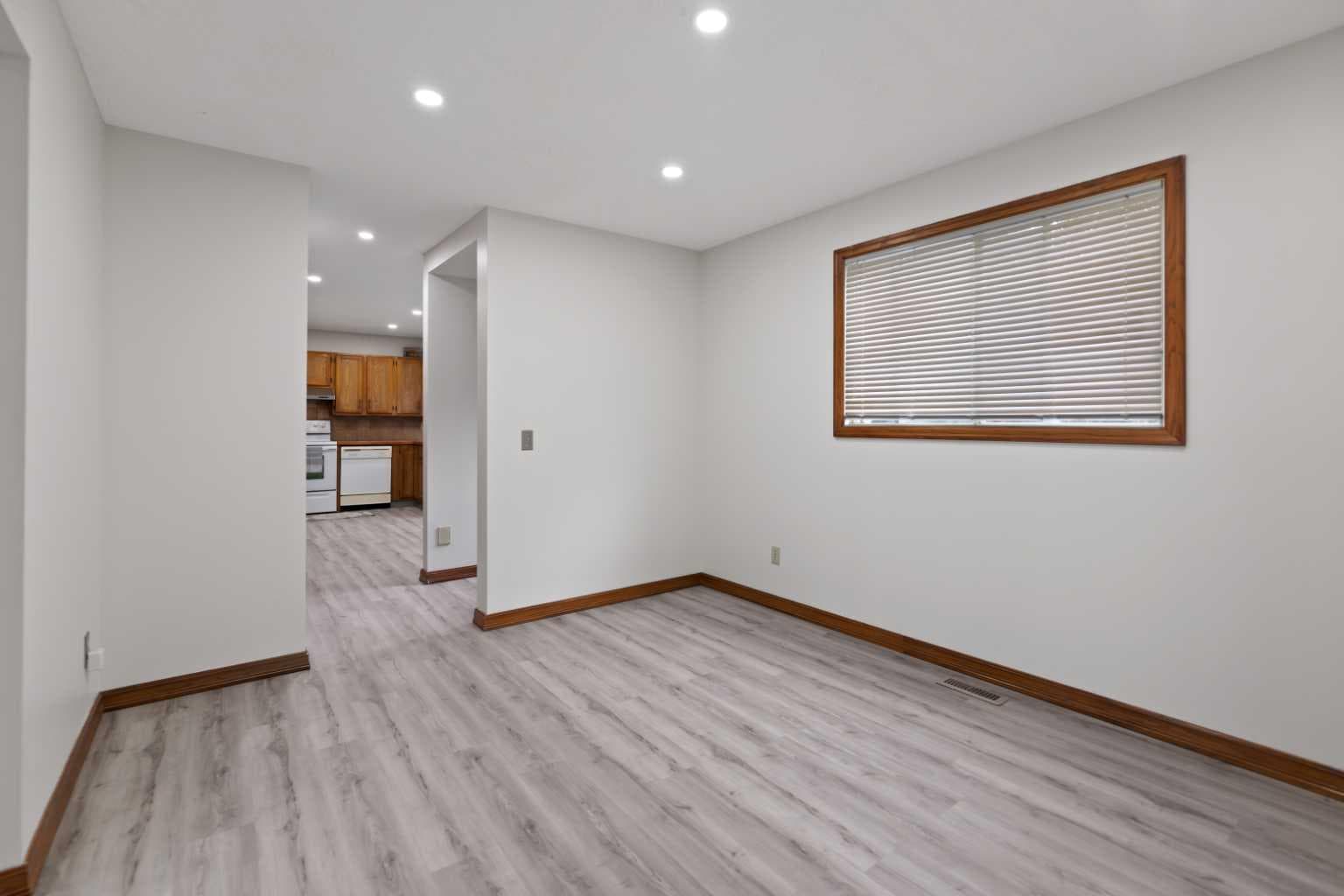 51 castlebury Way NE