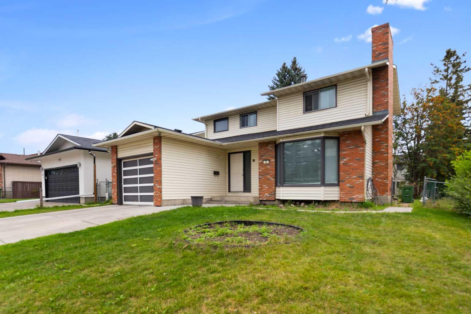 51 castlebury Way NE