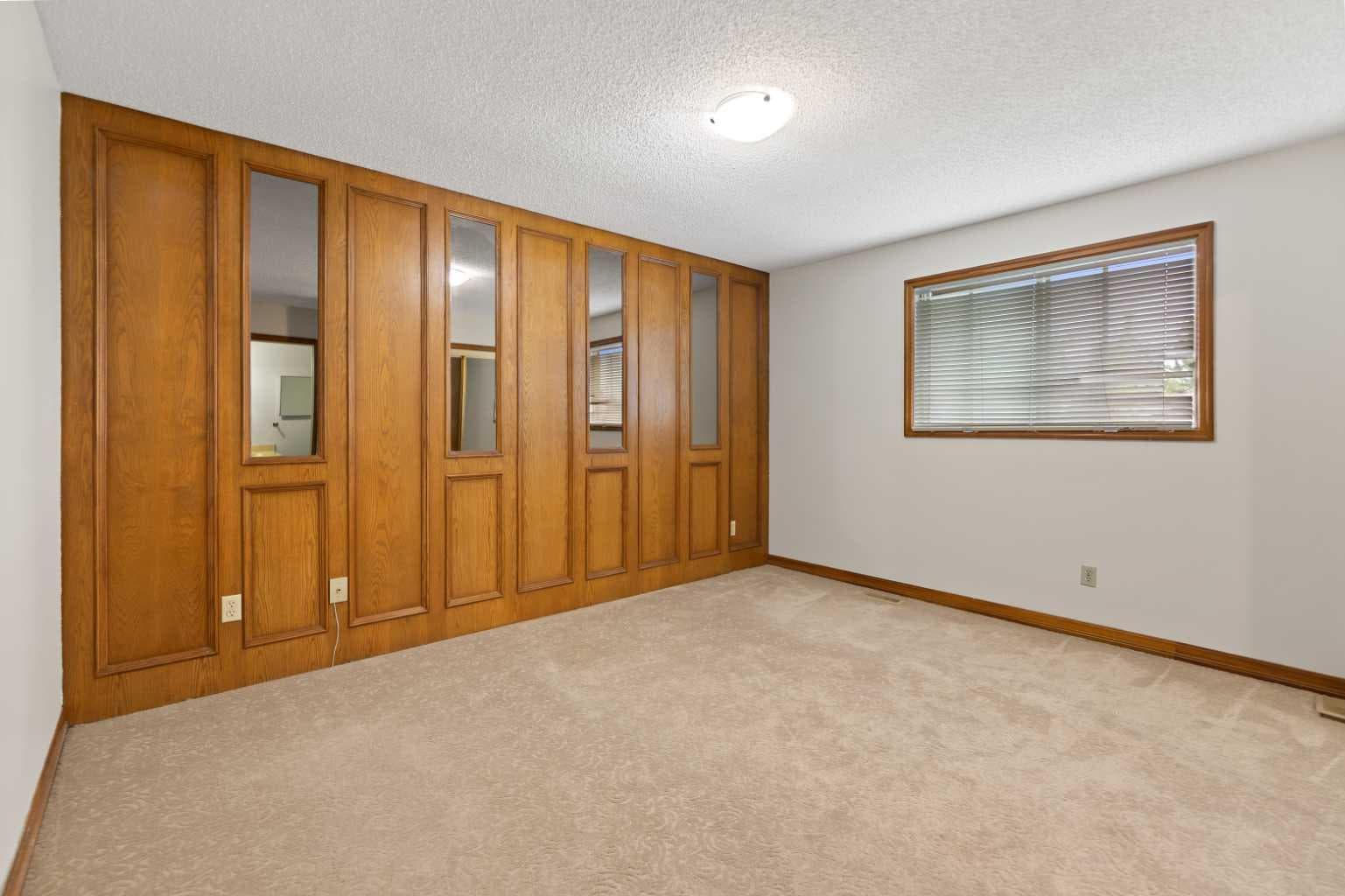 51 castlebury Way NE