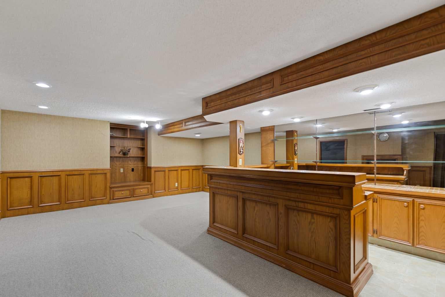 51 castlebury Way NE