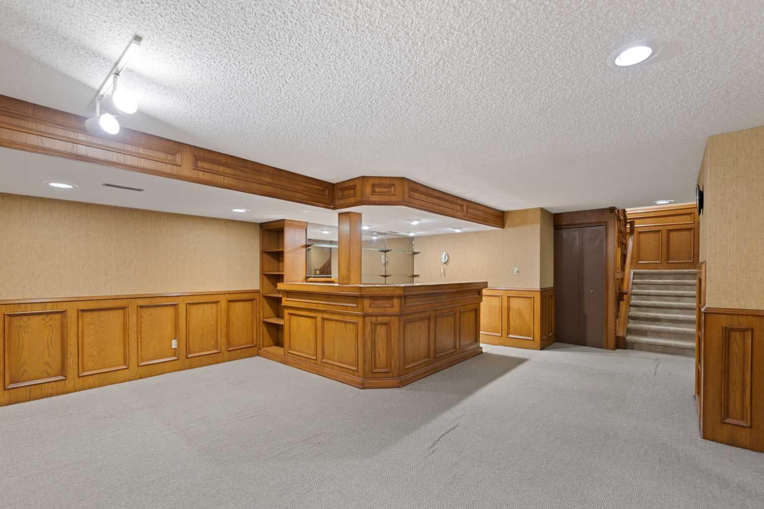 51 castlebury Way NE