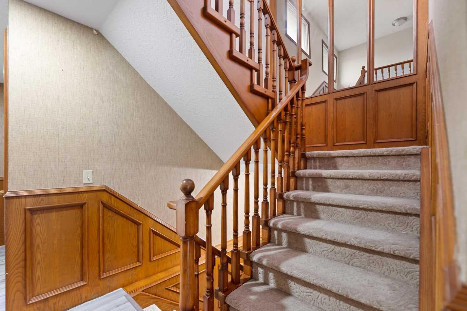 51 castlebury Way NE