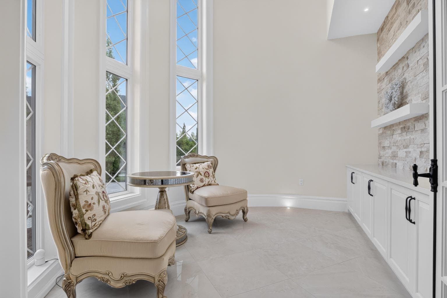 12 Wycliffe Mews 