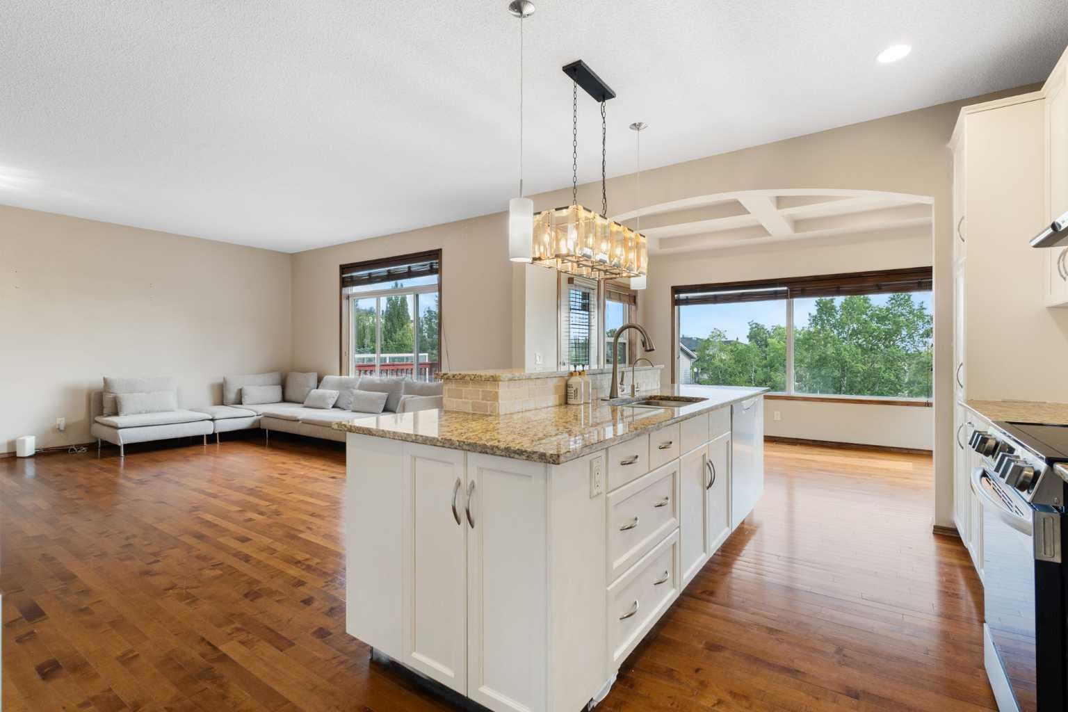 105 cortina Bay SW