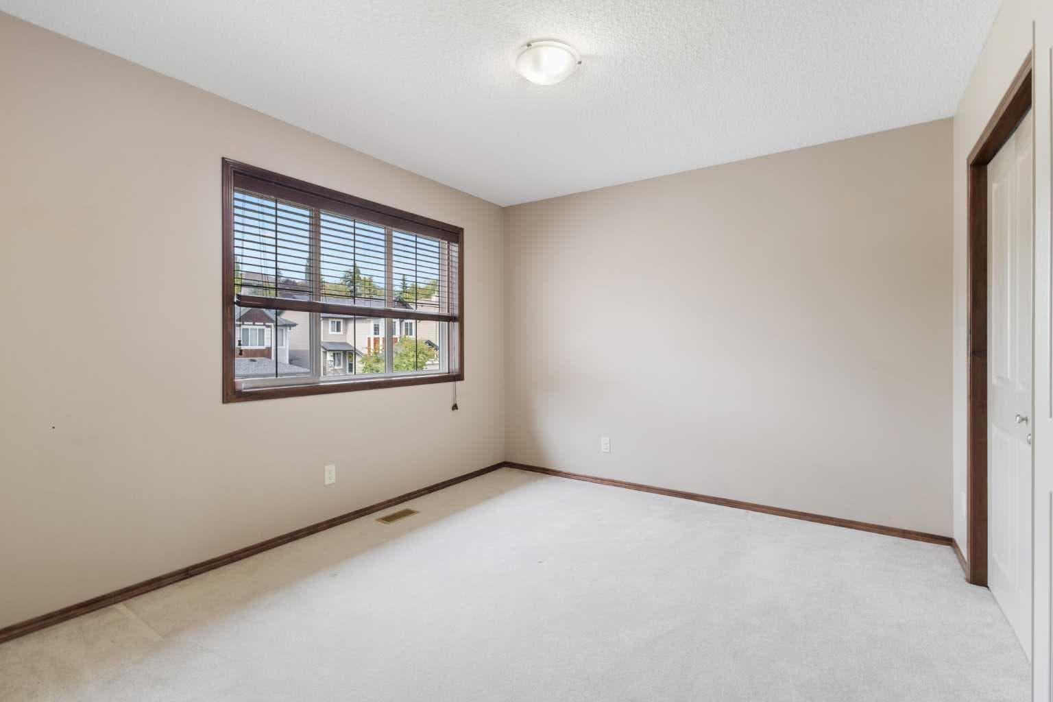 105 cortina Bay SW