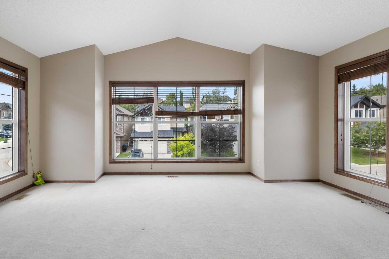 105 cortina Bay SW