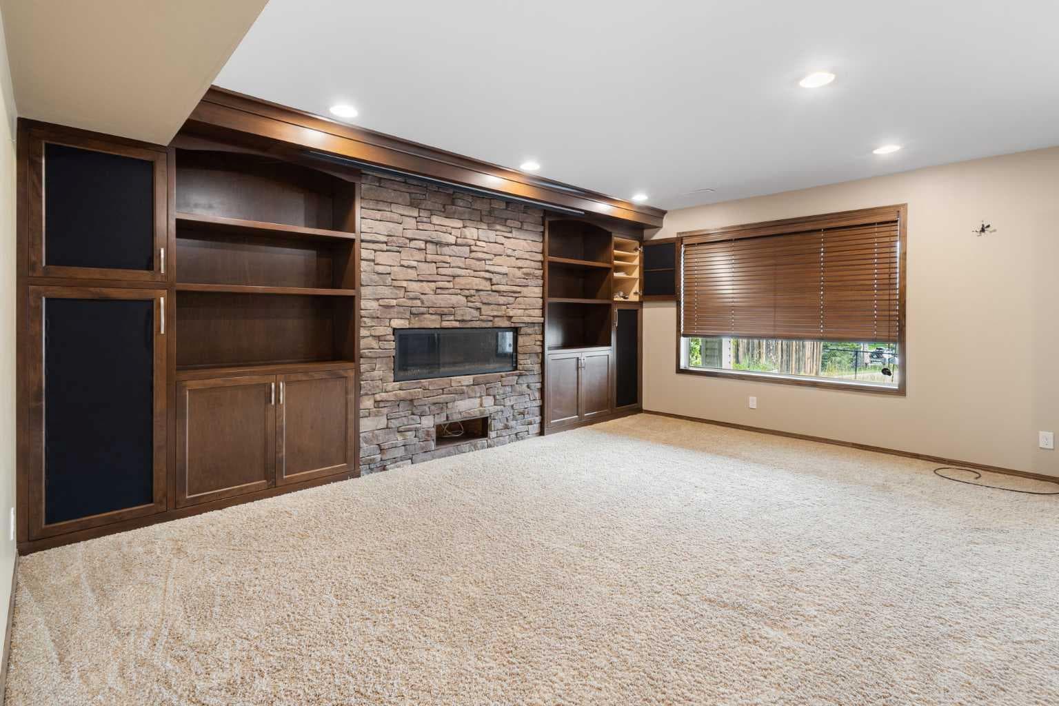105 cortina Bay SW