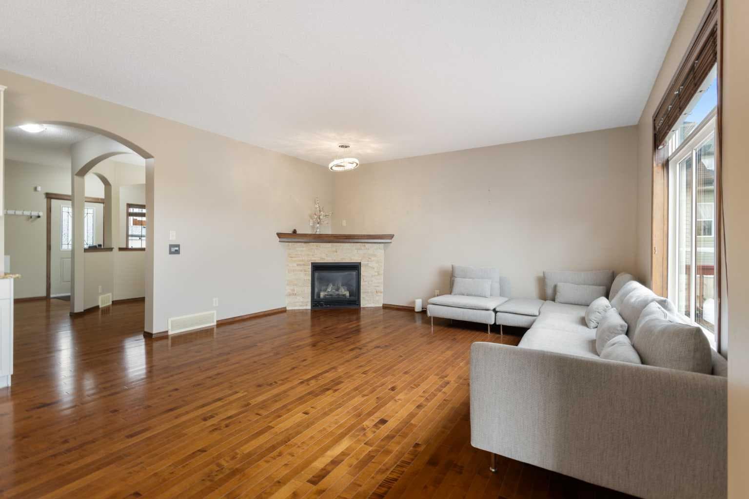 105 cortina Bay SW