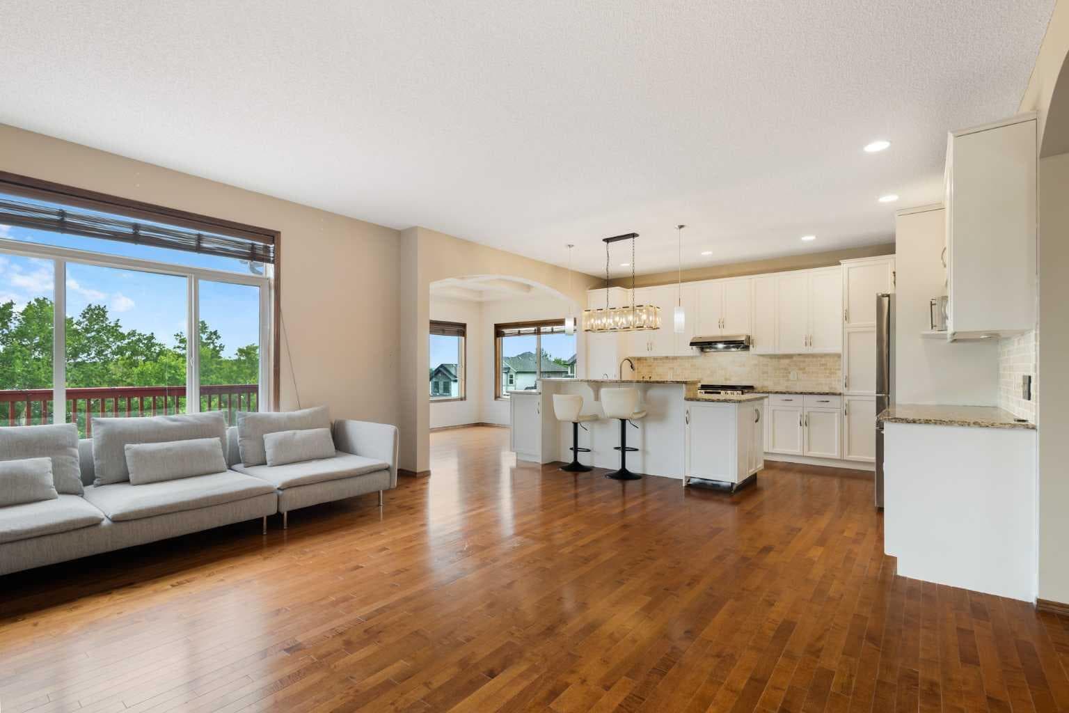 105 cortina Bay SW