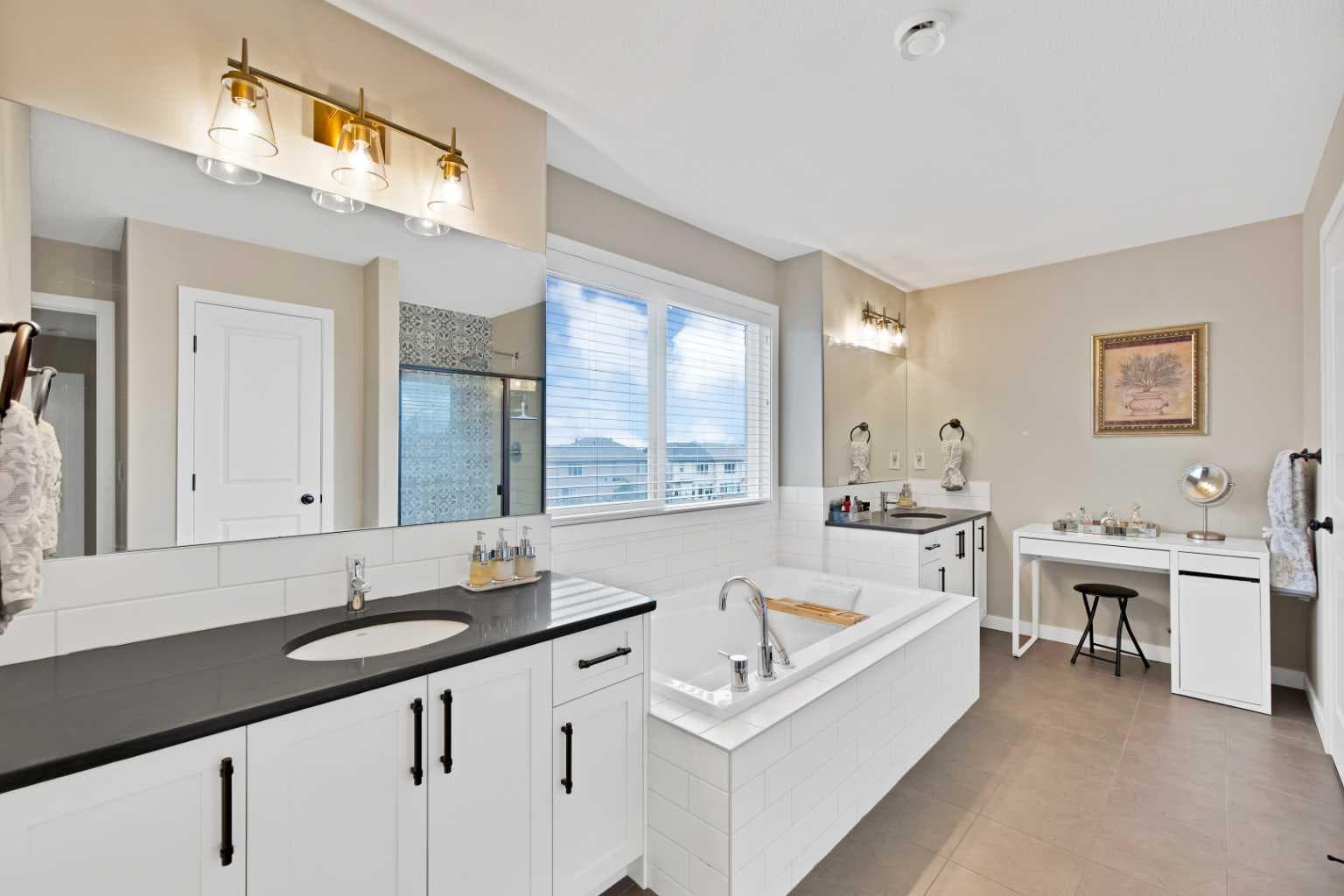 185 Bayside Loop SW