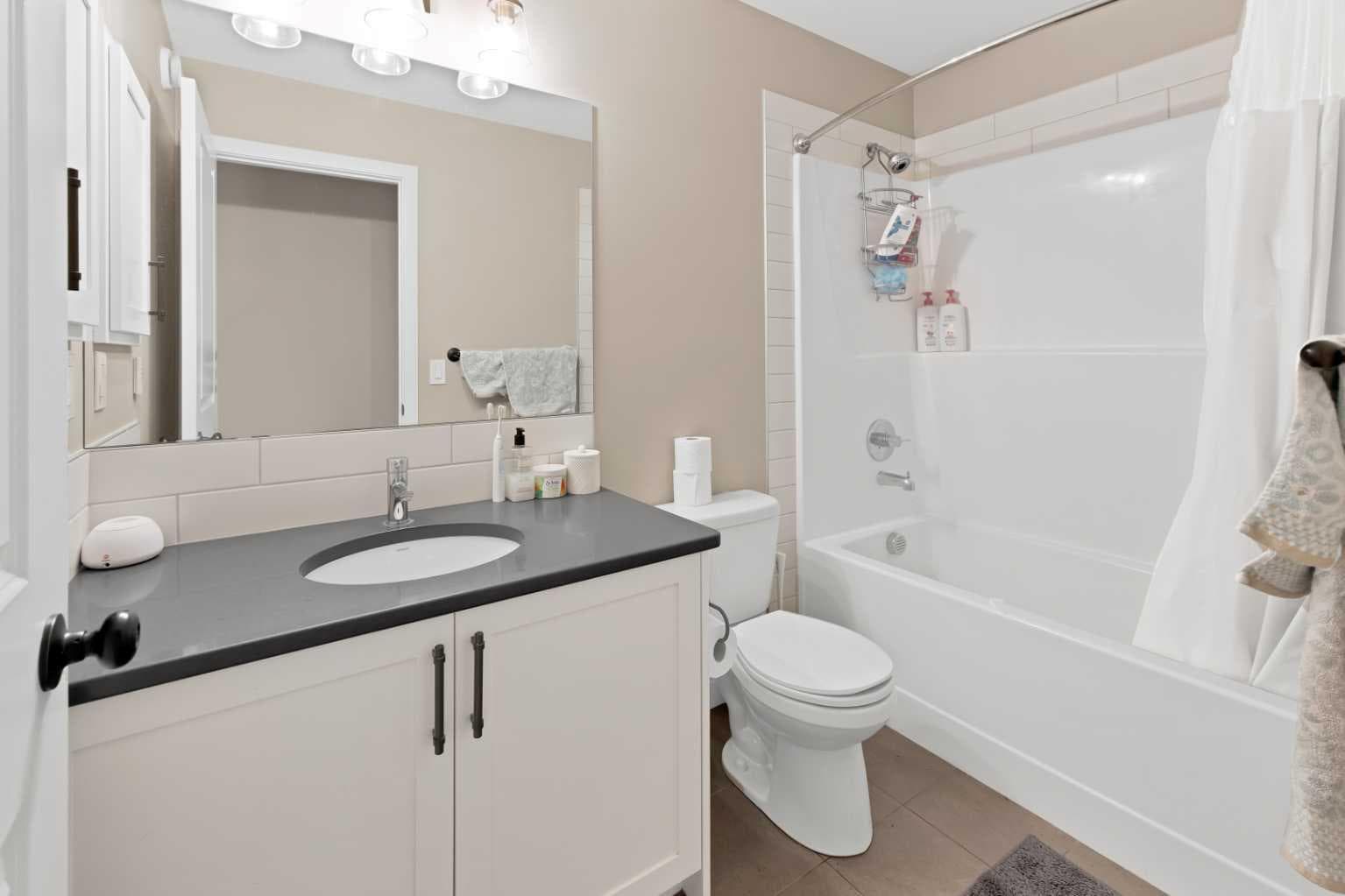 185 Bayside Loop SW