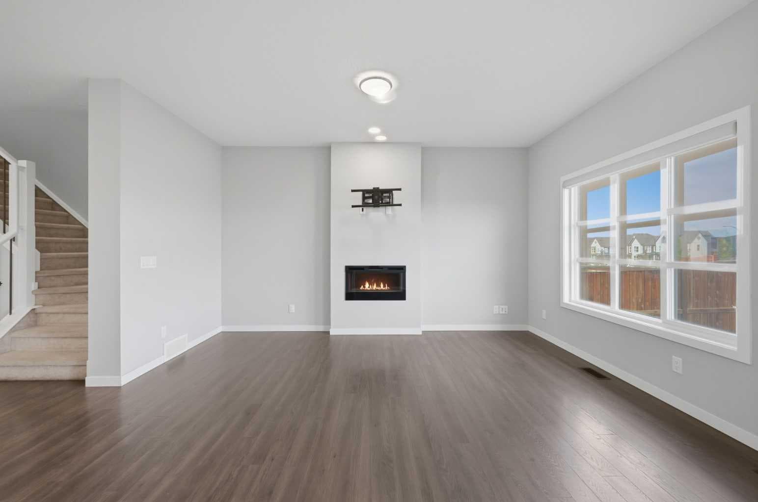 186 Carringvue Park NW