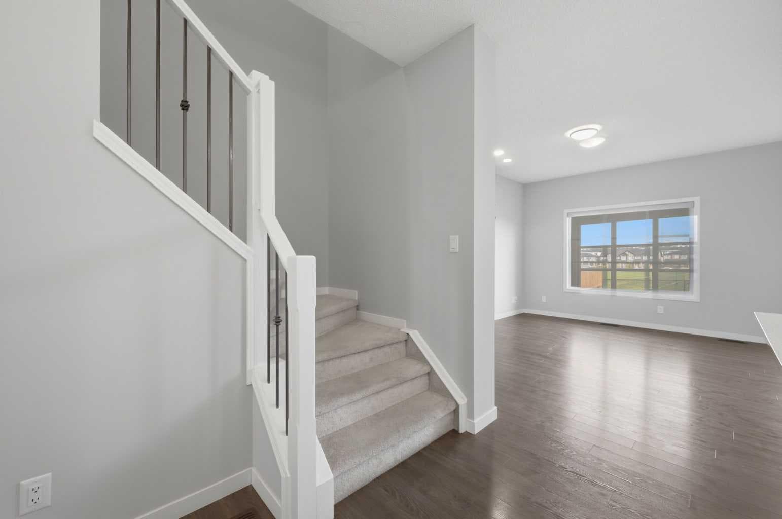 186 Carringvue Park NW