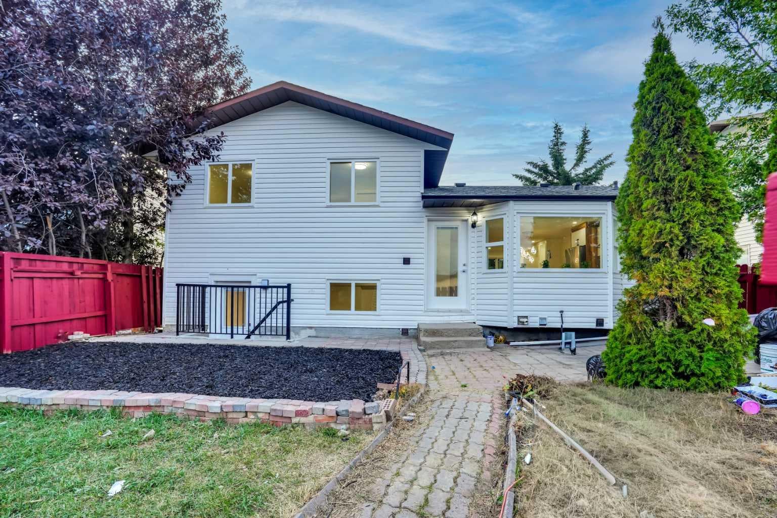 171 Castlebrook Rise NE