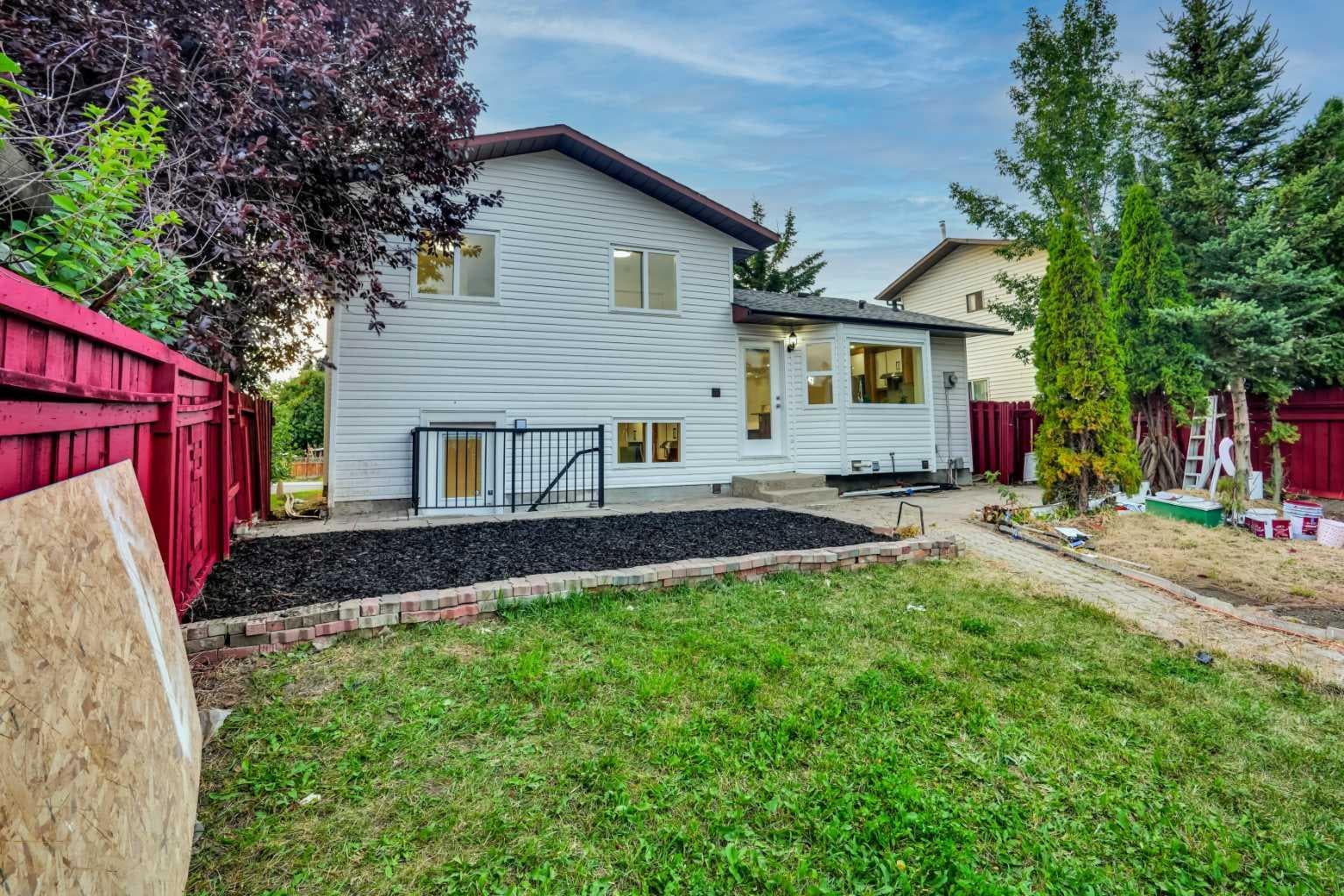 171 Castlebrook Rise NE