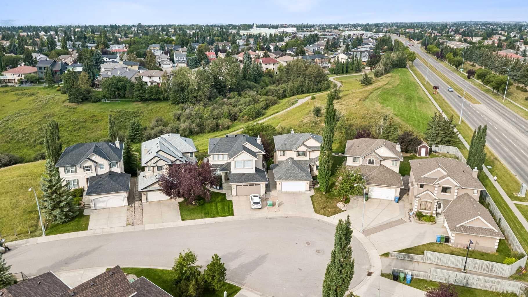 127 Edgeridge Close NW