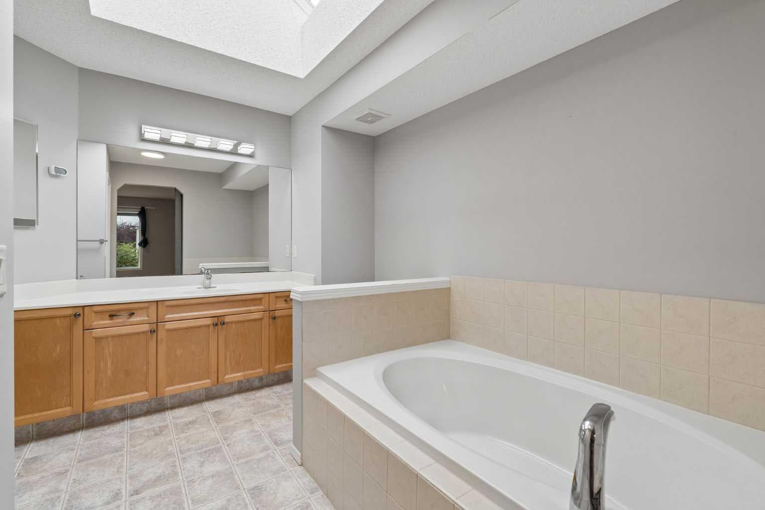 22 Somerside Crescent SW