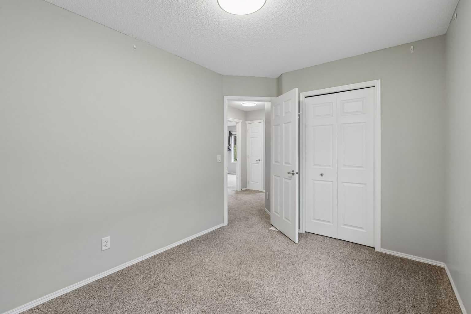 22 Somerside Crescent SW