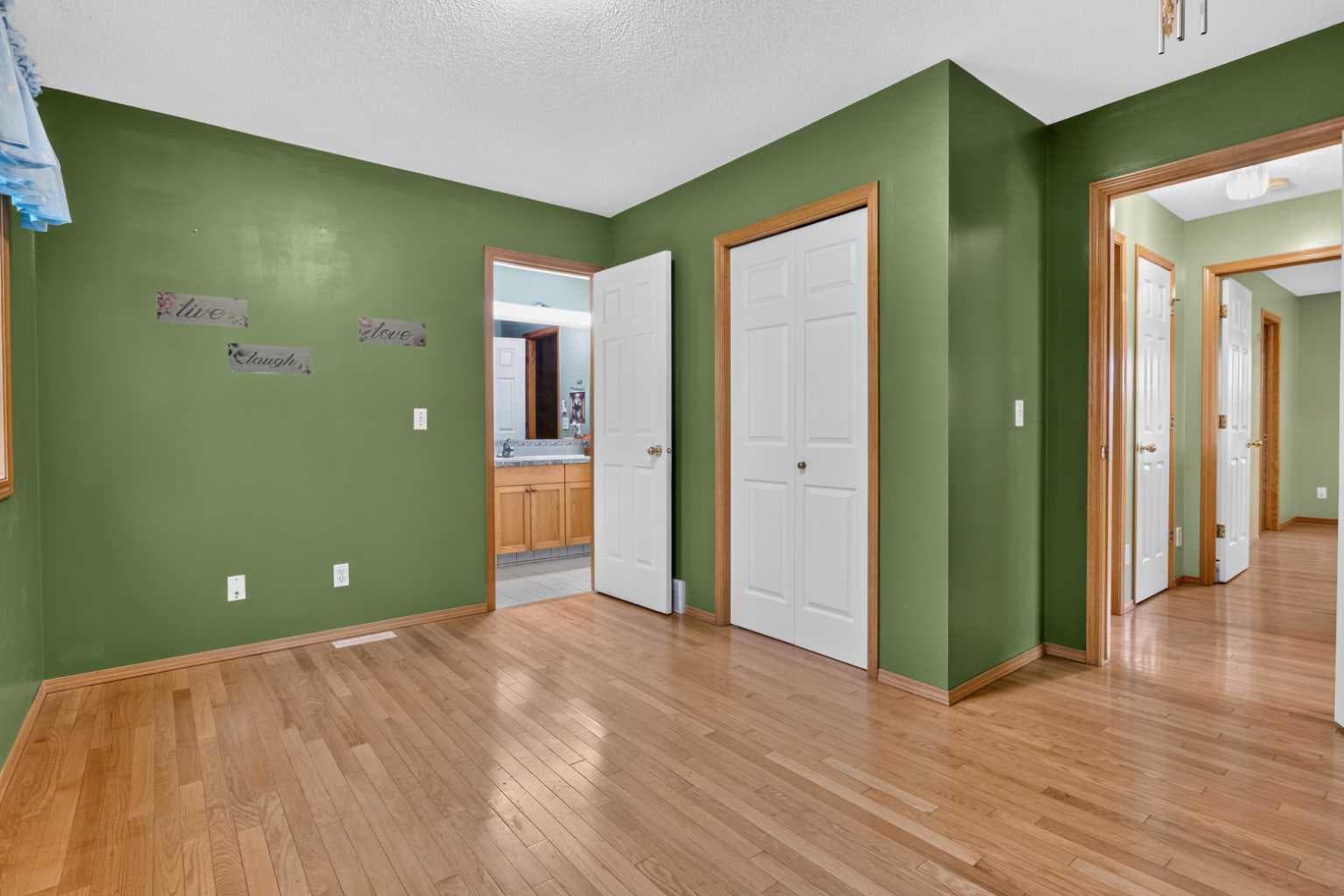 179 Erin Park Drive SE