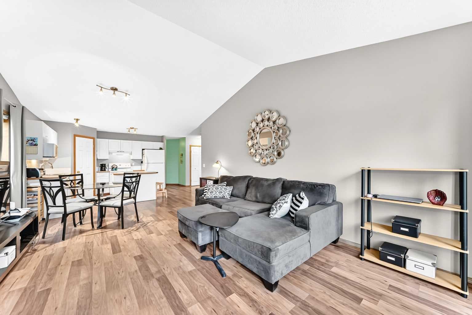 22 Somervale Point SW