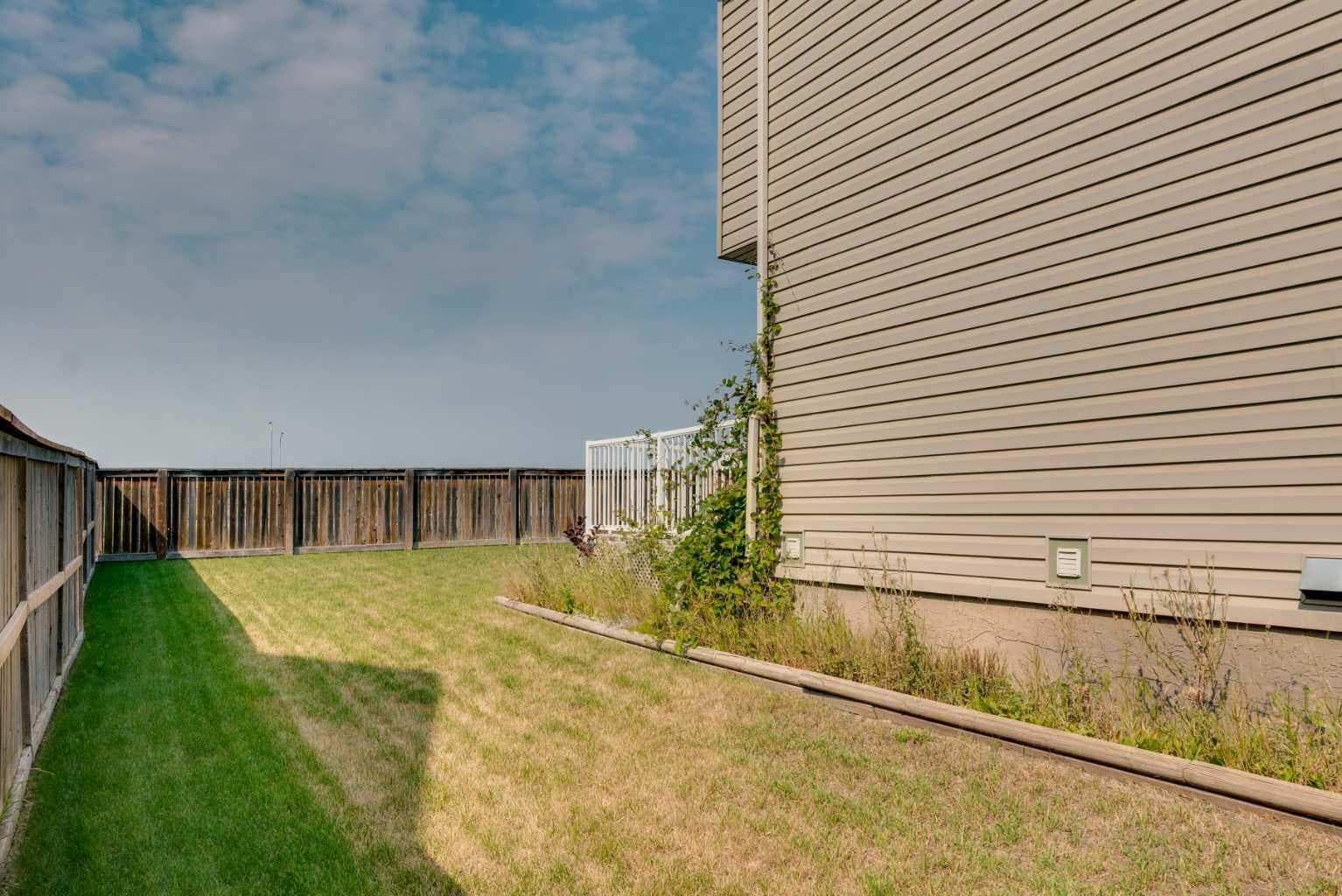 184 Everglen Way SW