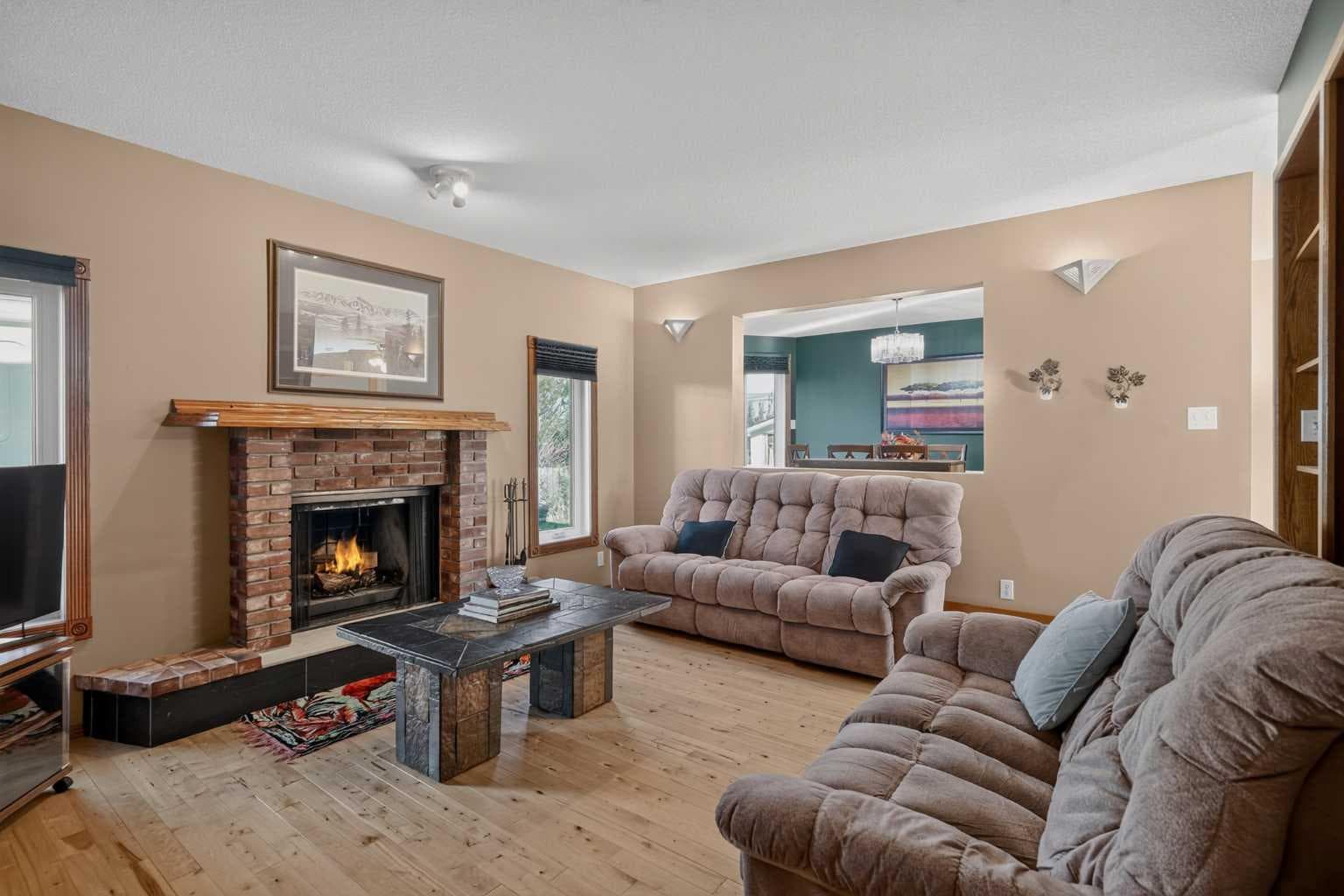 8 Whitney Street NE