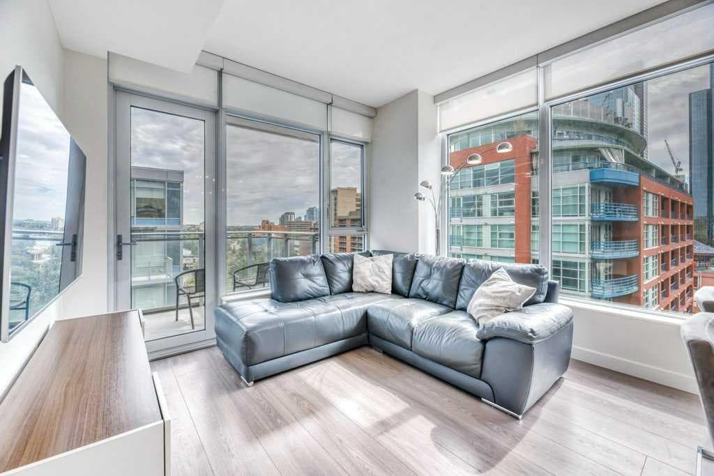 908, 108 Waterfront Court SW