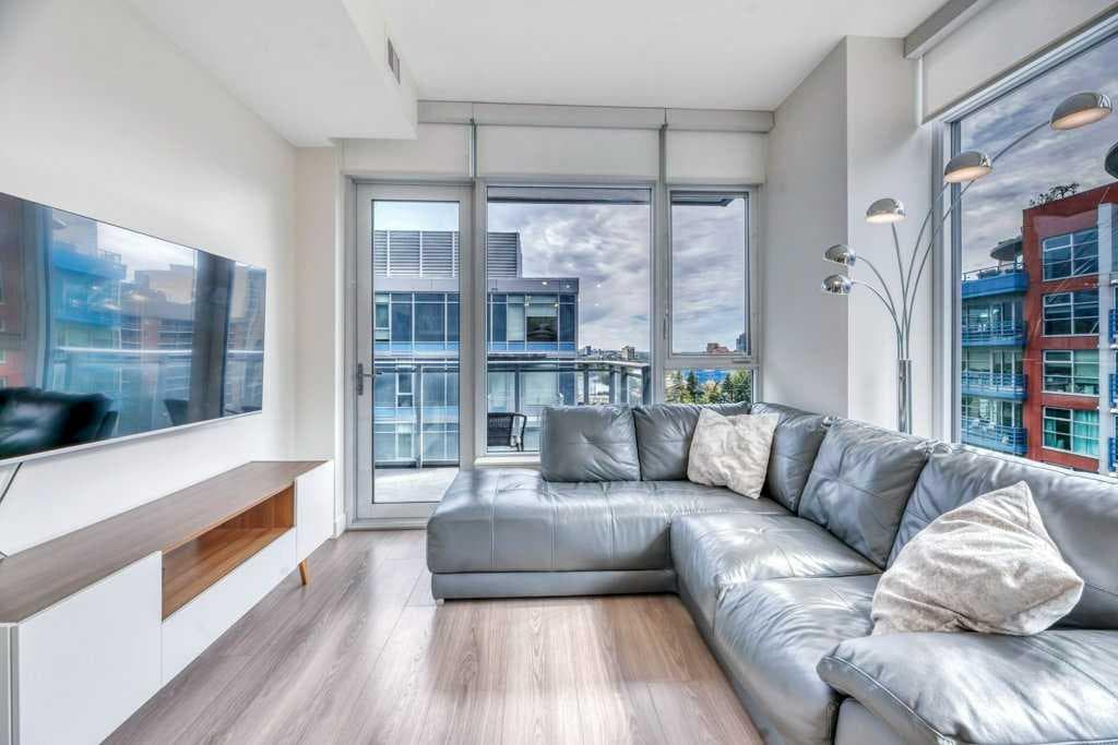 908, 108 Waterfront Court SW