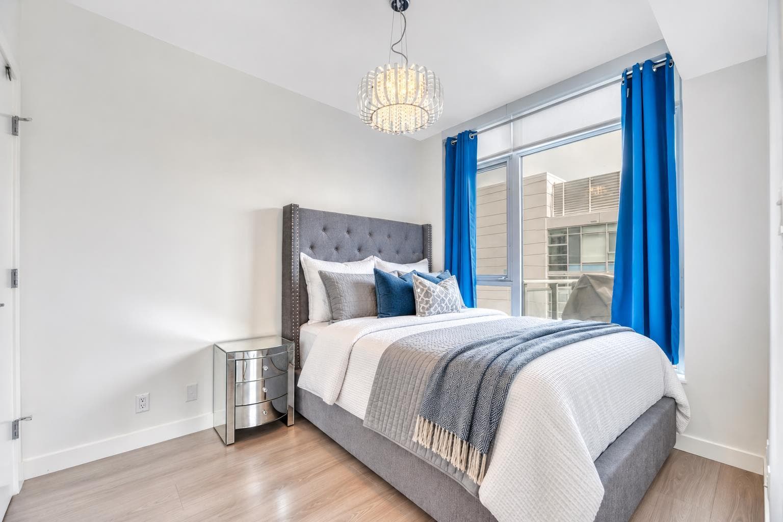 908, 108 Waterfront Court SW