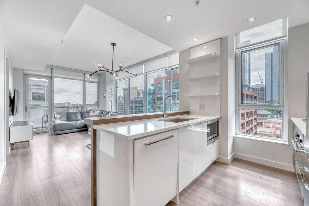 908, 108 Waterfront Court SW