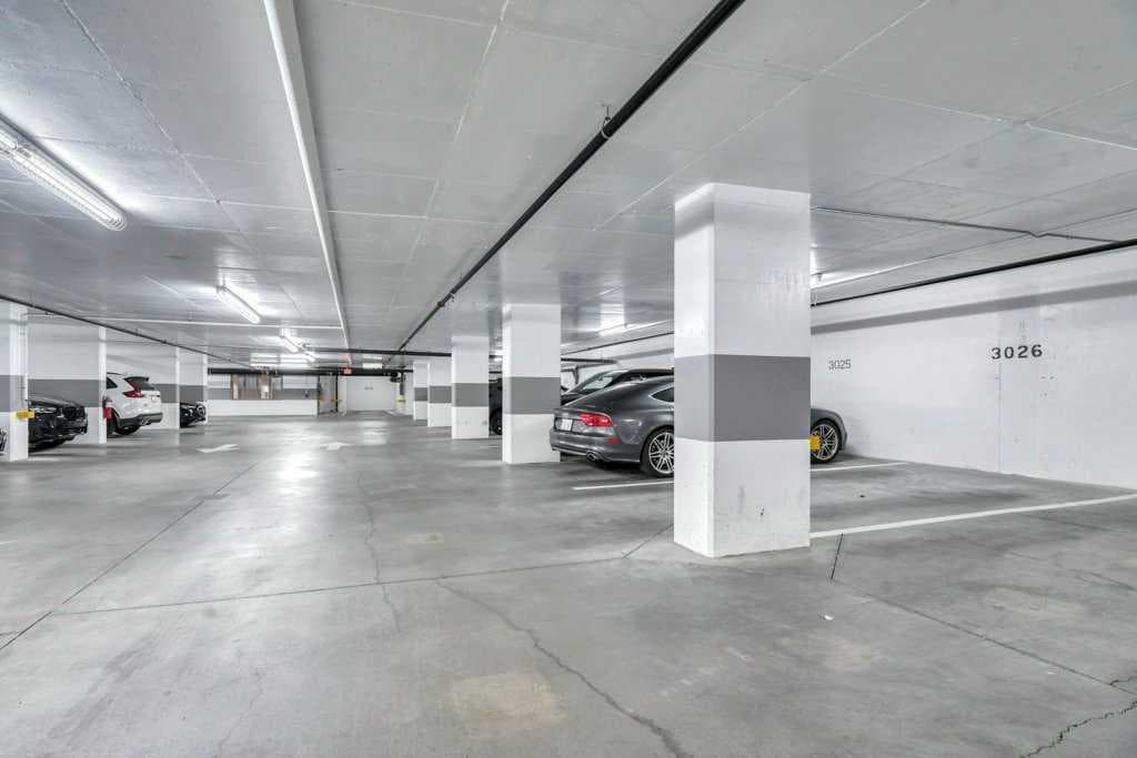 908, 108 Waterfront Court SW
