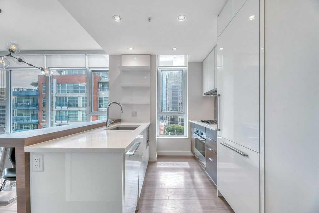 908, 108 Waterfront Court SW