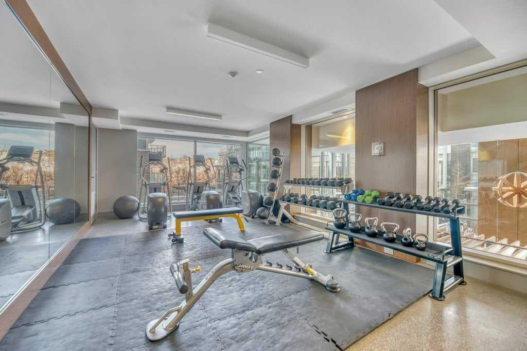 908, 108 Waterfront Court SW