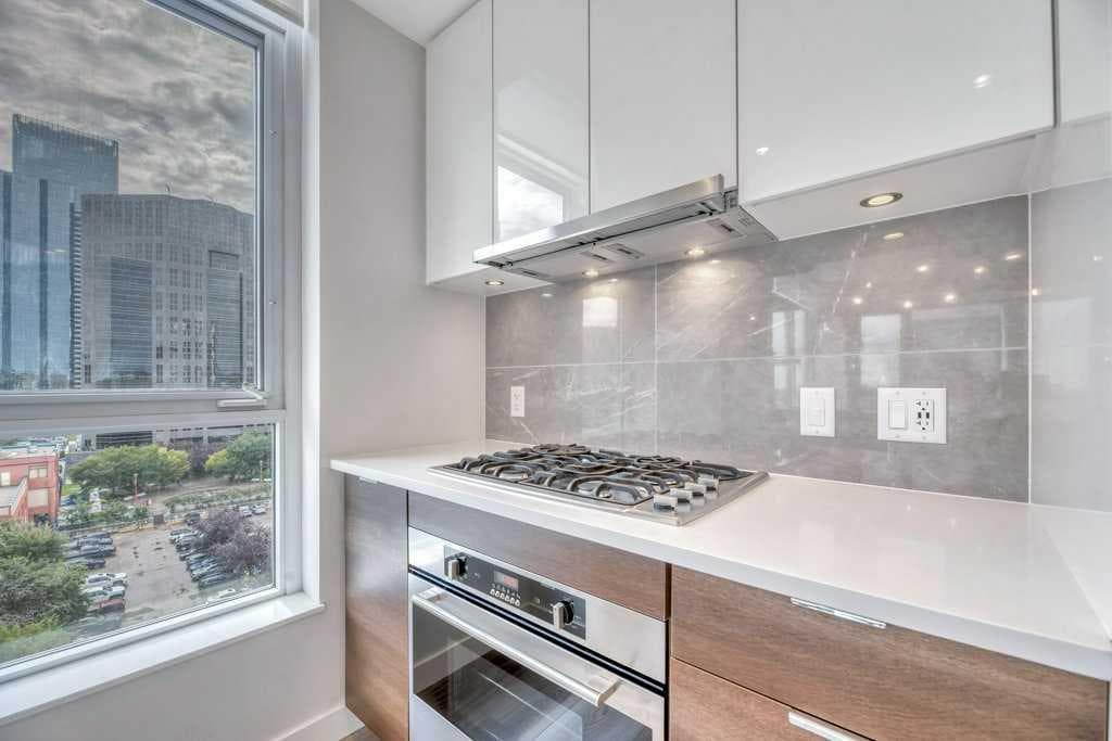 908, 108 Waterfront Court SW